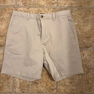 Nwot H&M tan shorts size 32